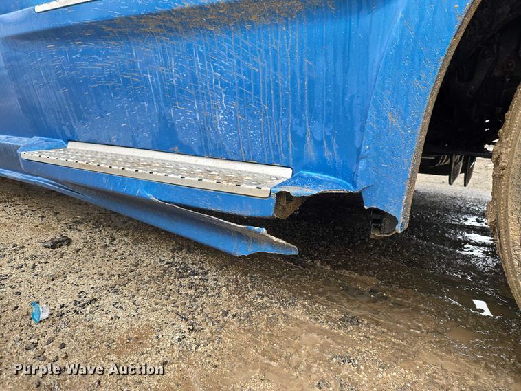 image for item YA2483 2019 Freightliner Cascadia semi truck