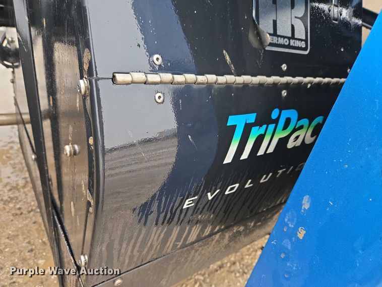 image for item YA2483 2019 Freightliner Cascadia semi truck