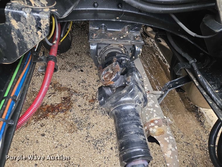 image for item YA2483 2019 Freightliner Cascadia semi truck