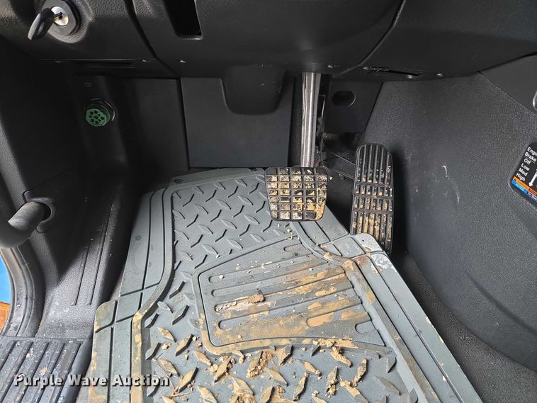 image for item YA2483 2019 Freightliner Cascadia semi truck