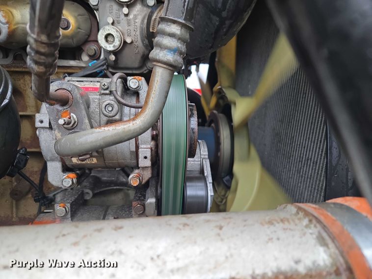 image for item YA2483 2019 Freightliner Cascadia semi truck