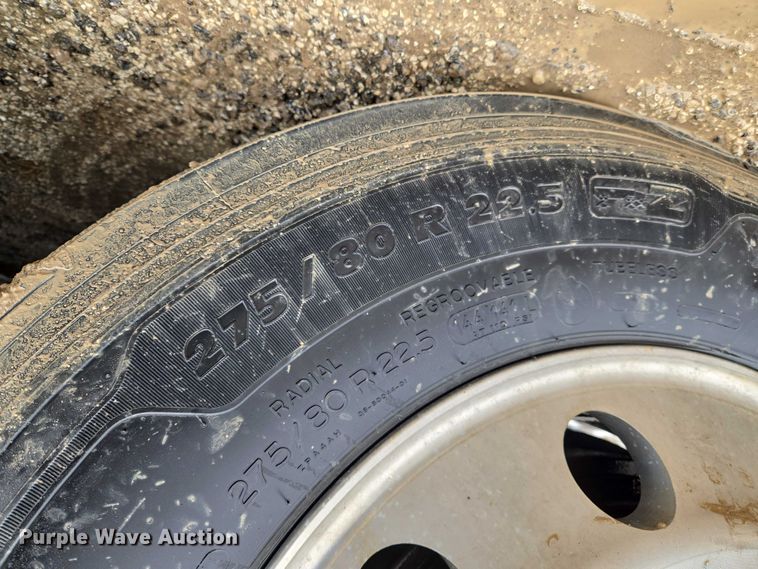 image for item YA2483 2019 Freightliner Cascadia semi truck