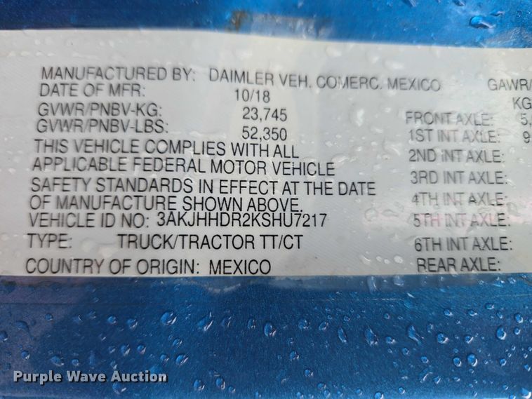 image for item YA2483 2019 Freightliner Cascadia semi truck