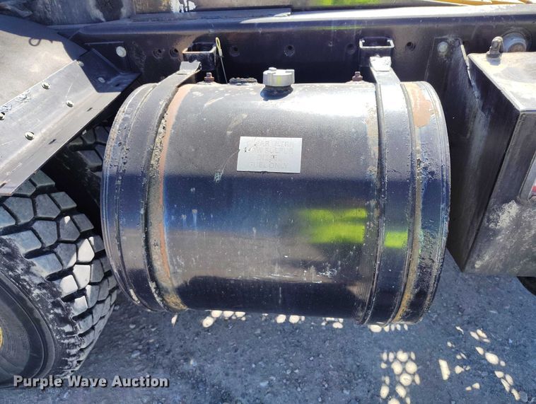 image for item YA2489 2008 Kalmar Ottawa yard truck