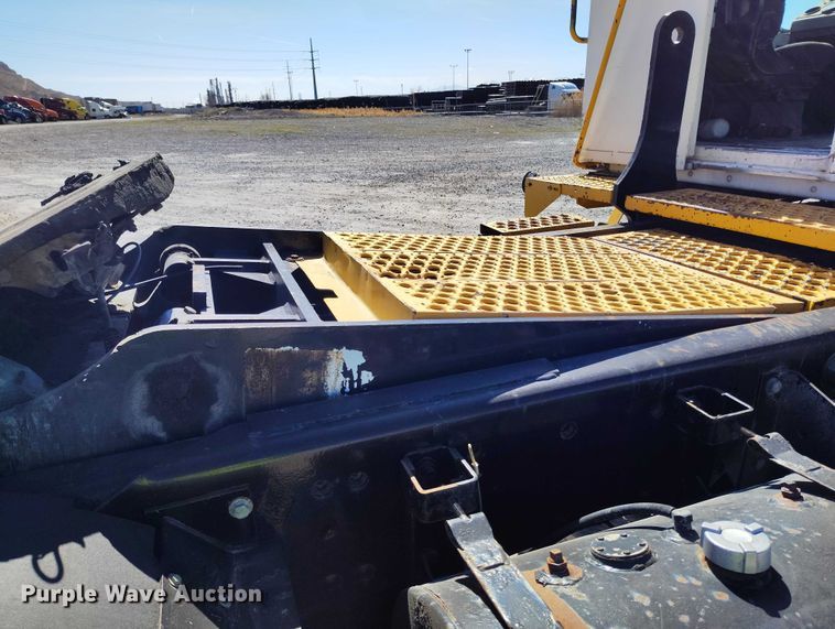 image for item YA2489 2008 Kalmar Ottawa yard truck