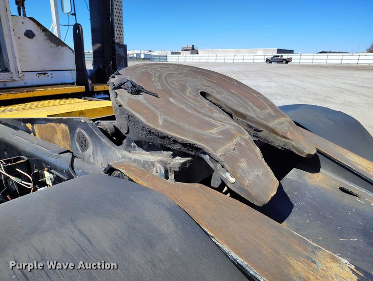 image for item YA2489 2008 Kalmar Ottawa yard truck