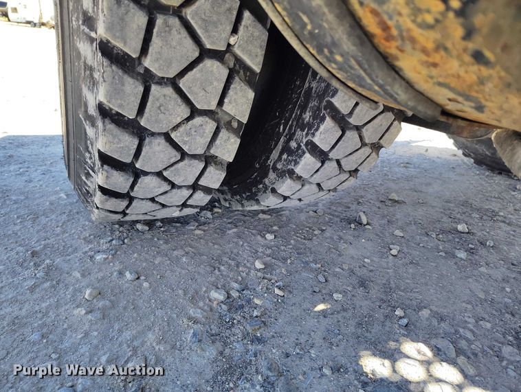 image for item YA2489 2008 Kalmar Ottawa yard truck