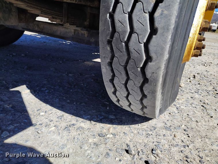 image for item YA2489 2008 Kalmar Ottawa yard truck