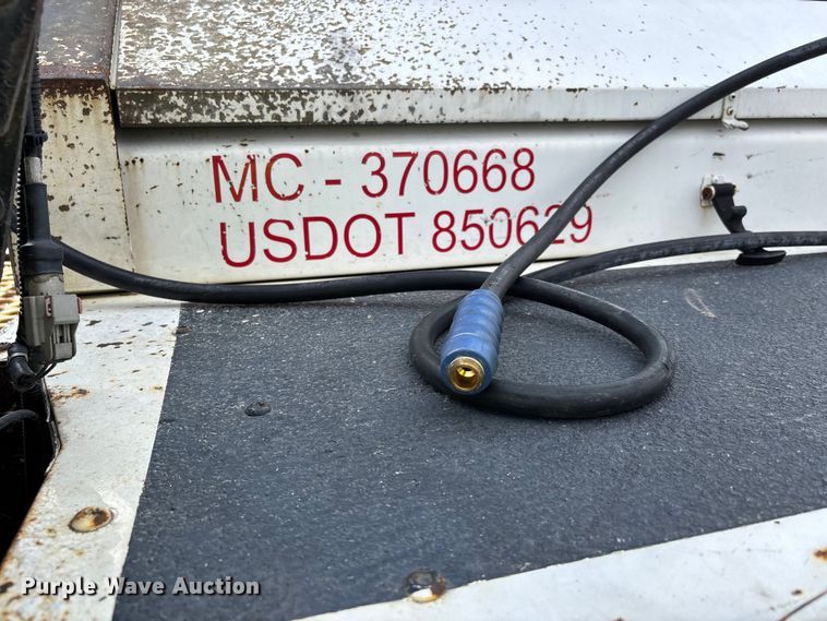 image for item YA2490 2008 Kalmar Ottawa yard truck