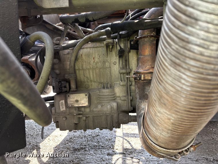 image for item YA2490 2008 Kalmar Ottawa yard truck