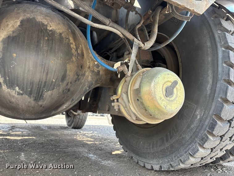 image for item YA2490 2008 Kalmar Ottawa yard truck