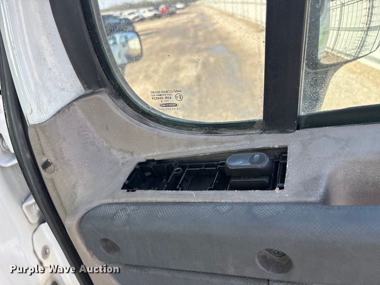 image for item YA2504 2015 Freightliner Cascadia semi truck