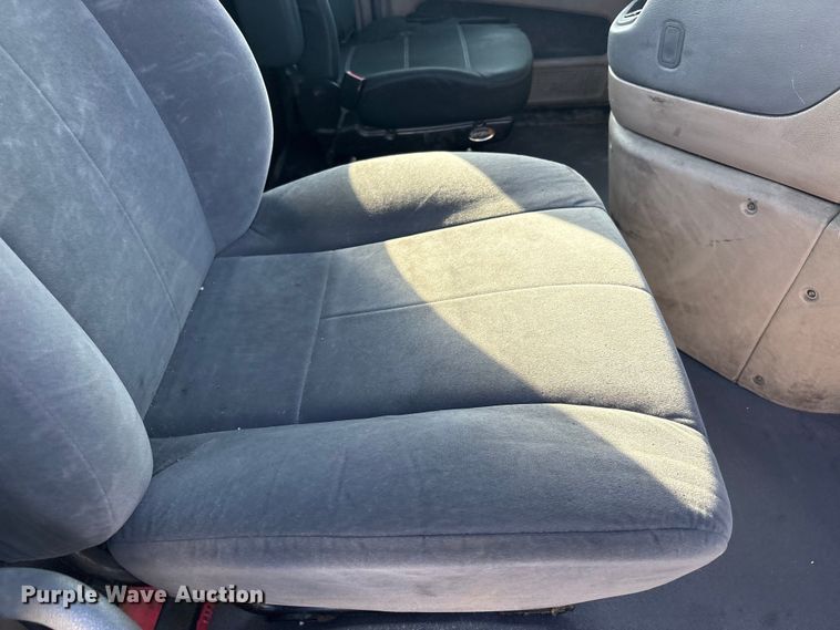 image for item YA2504 2015 Freightliner Cascadia semi truck