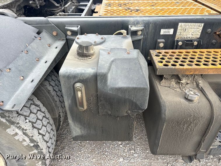 image for item YA2506 2016 Kalmar Ottawa yard truck