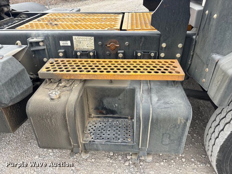 image for item YA2506 2016 Kalmar Ottawa yard truck