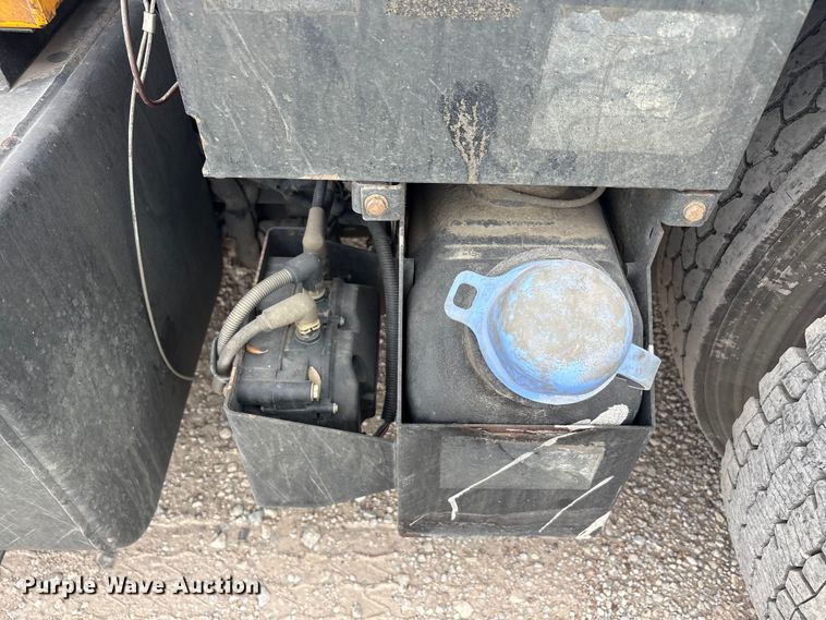 image for item YA2506 2016 Kalmar Ottawa yard truck