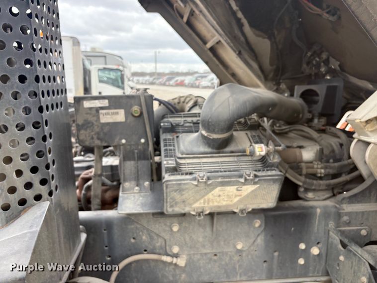 image for item YA2506 2016 Kalmar Ottawa yard truck