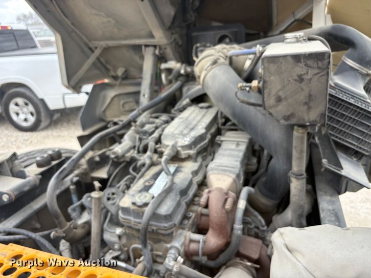 image for item YA2506 2016 Kalmar Ottawa yard truck