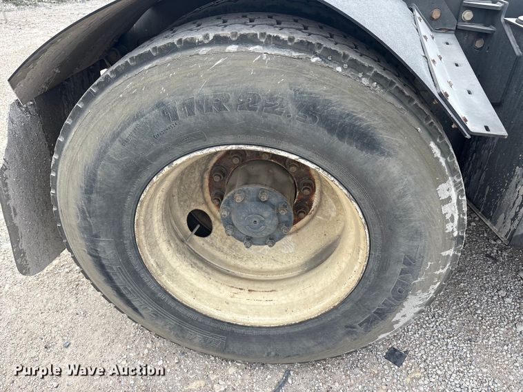 image for item YA2506 2016 Kalmar Ottawa yard truck