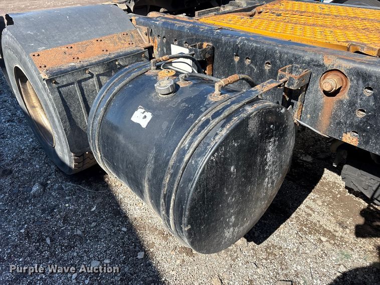 image for item YA2507 2005 Kalmar Ottawa yard truck