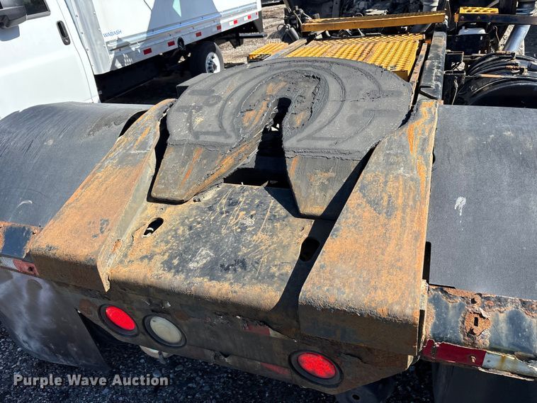 image for item YA2507 2005 Kalmar Ottawa yard truck