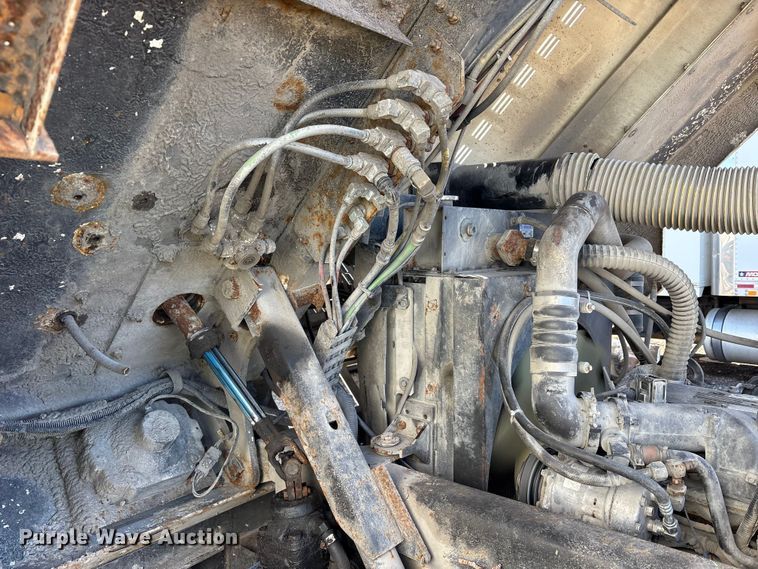 image for item YA2507 2005 Kalmar Ottawa yard truck