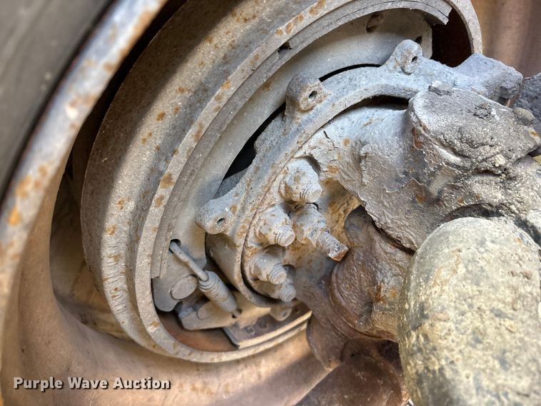 image for item YA2507 2005 Kalmar Ottawa yard truck