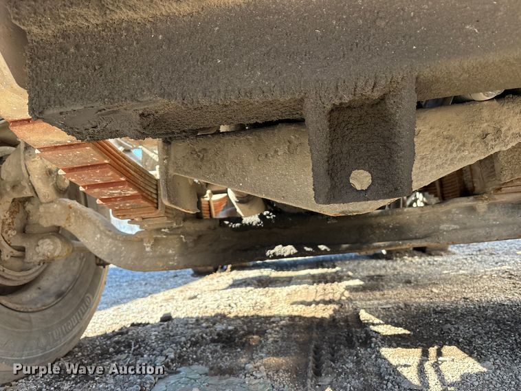 image for item YA2507 2005 Kalmar Ottawa yard truck