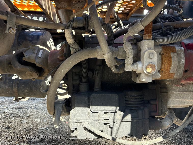 image for item YA2507 2005 Kalmar Ottawa yard truck