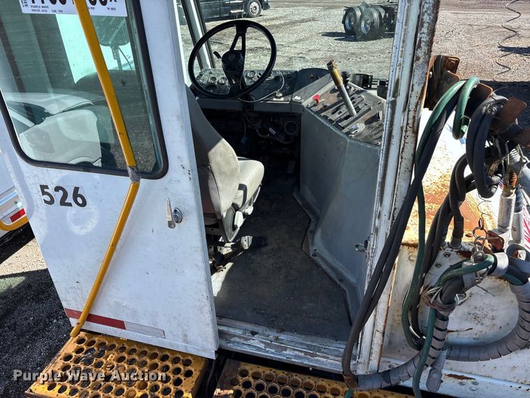 image for item YA2507 2005 Kalmar Ottawa yard truck