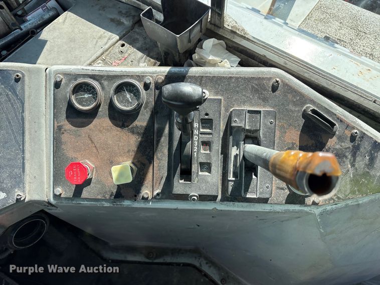 image for item YA2507 2005 Kalmar Ottawa yard truck