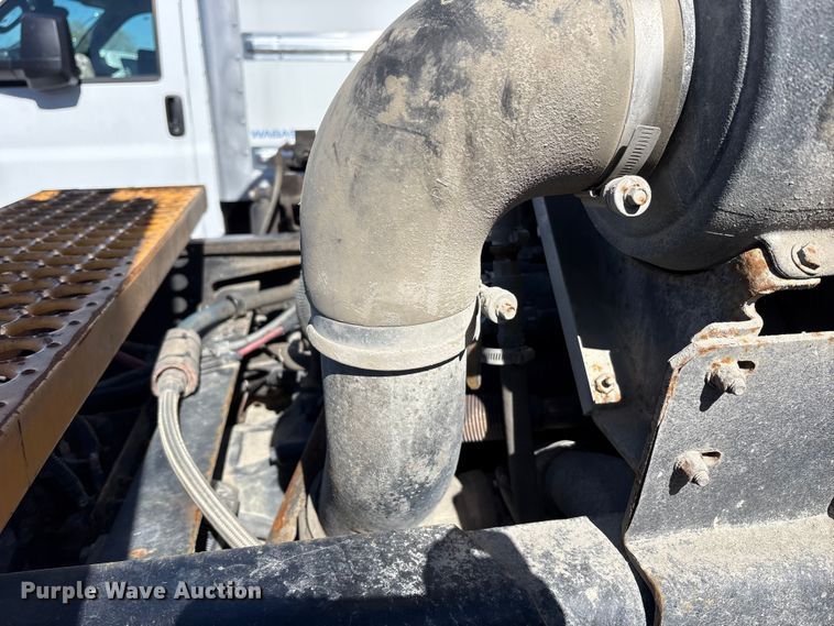 image for item YA2507 2005 Kalmar Ottawa yard truck