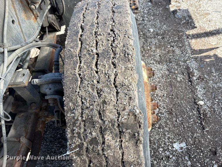 image for item YA2507 2005 Kalmar Ottawa yard truck