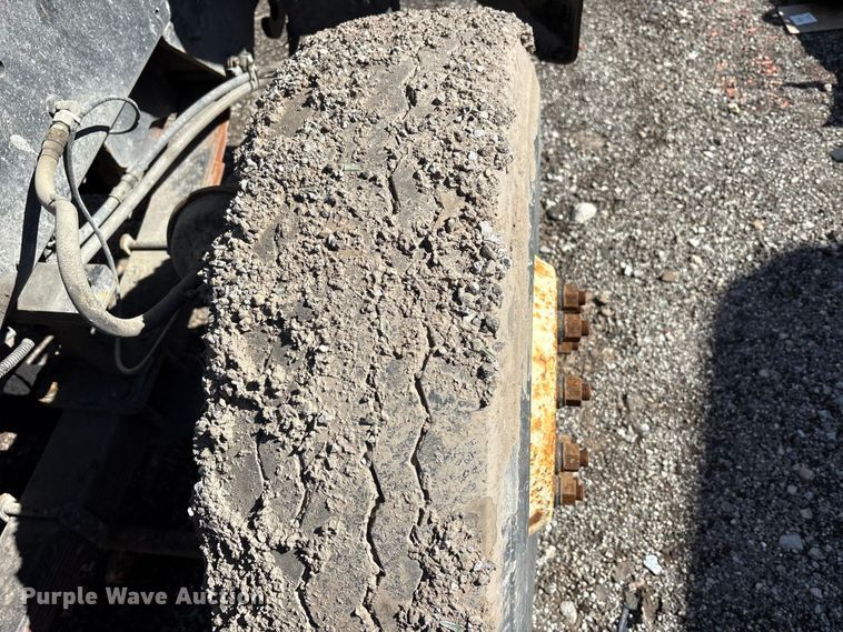 image for item YA2507 2005 Kalmar Ottawa yard truck