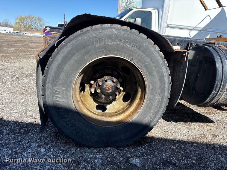 image for item YA2507 2005 Kalmar Ottawa yard truck