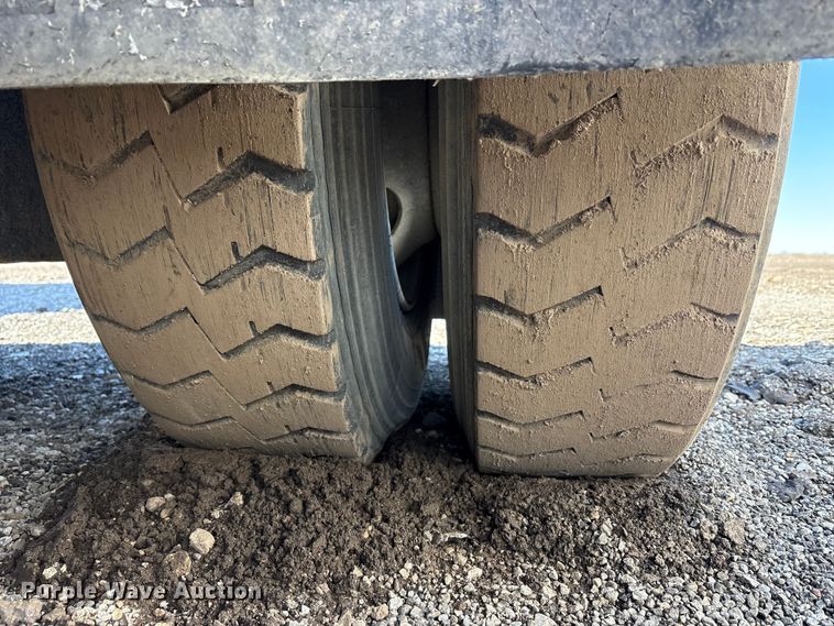 image for item YA2507 2005 Kalmar Ottawa yard truck