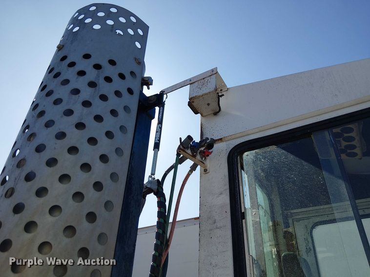 image for item YA2530 2015 Capacity TJ5000 yard truck