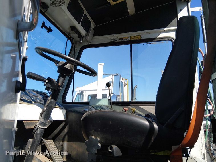 image for item YA2530 2015 Capacity TJ5000 yard truck