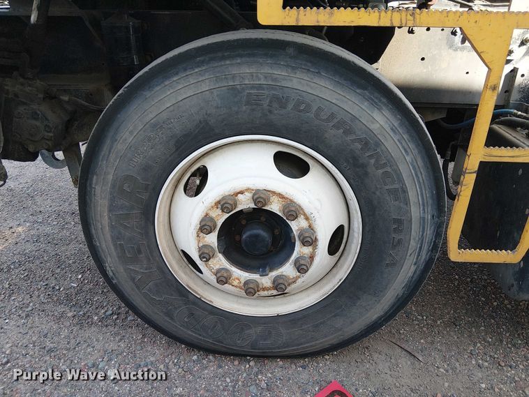 image for item YA2530 2015 Capacity TJ5000 yard truck