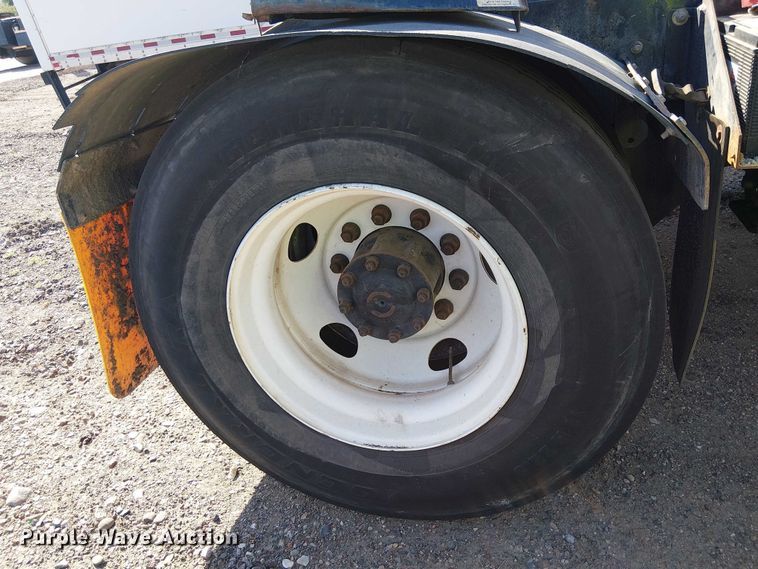 image for item YA2530 2015 Capacity TJ5000 yard truck