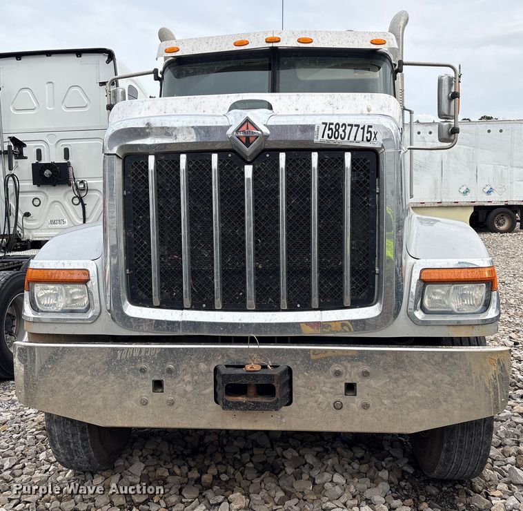image for item YA2542 2020 International HX520 semi truck