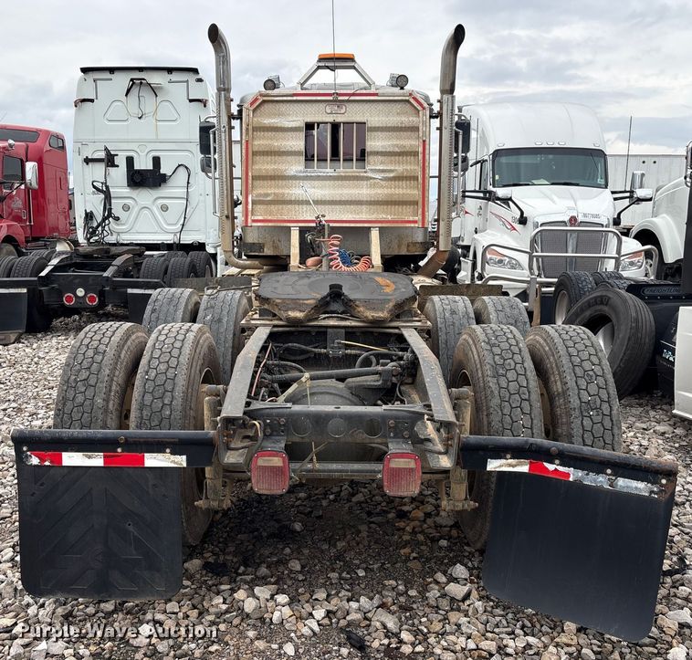 image for item YA2542 2020 International HX520 semi truck