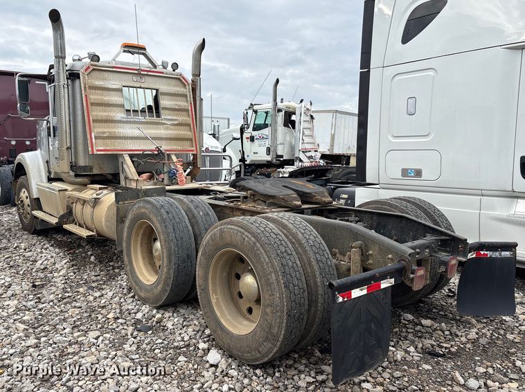 image for item YA2542 2020 International HX520 semi truck