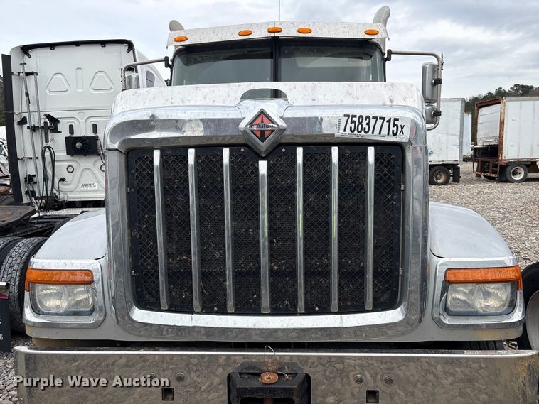 image for item YA2542 2020 International HX520 semi truck