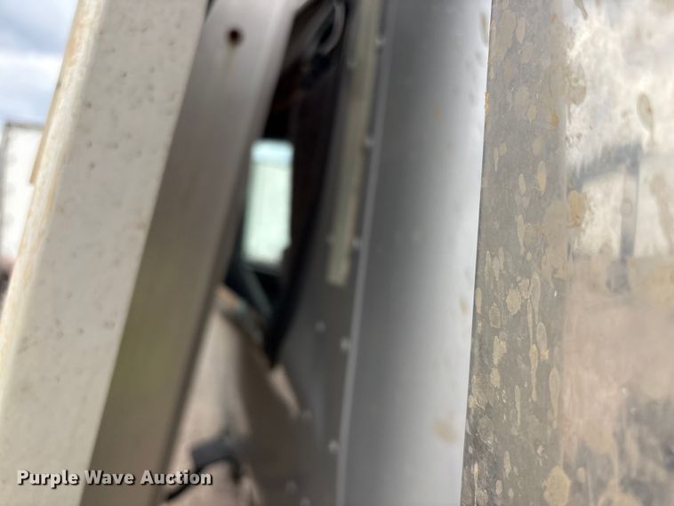 image for item YA2542 2020 International HX520 semi truck