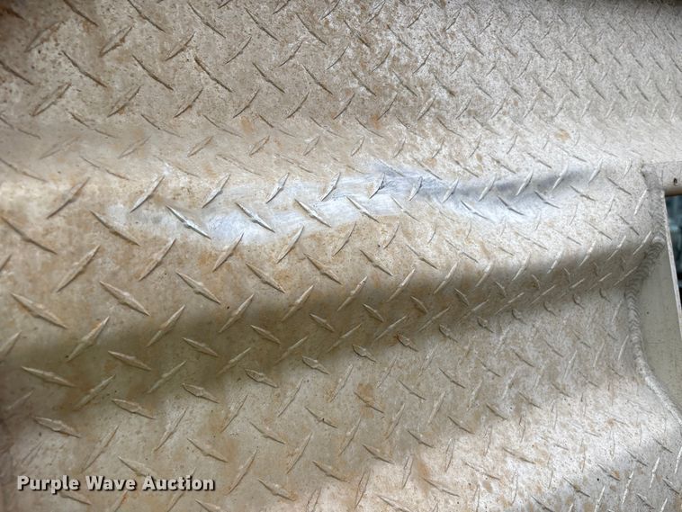 image for item YA2542 2020 International HX520 semi truck