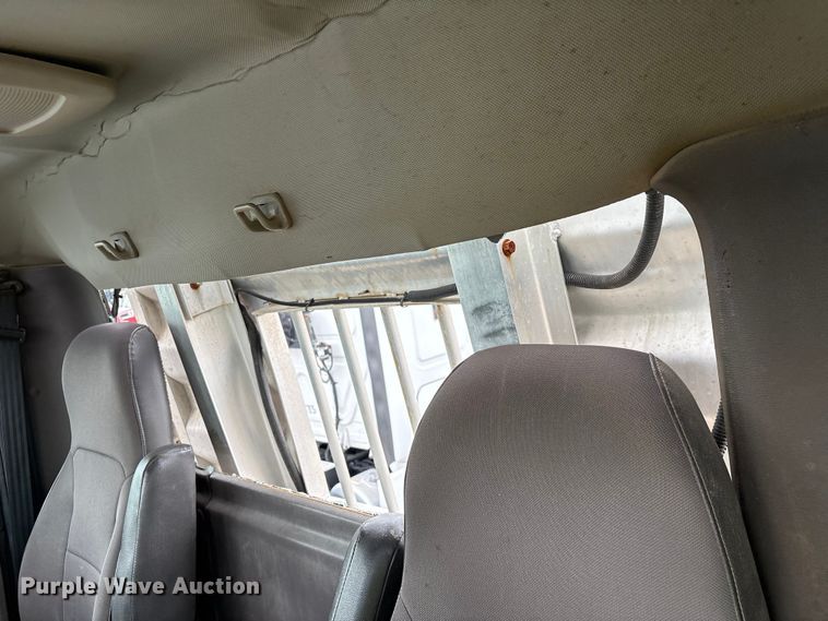 image for item YA2542 2020 International HX520 semi truck