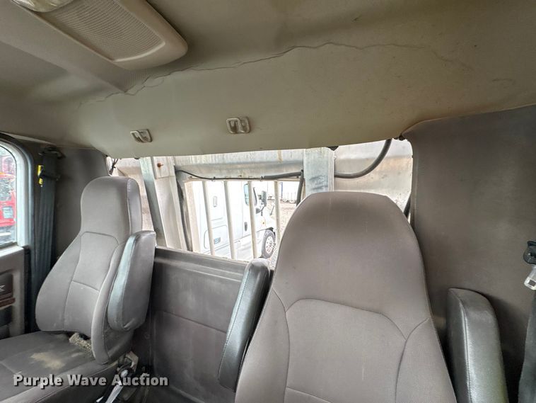 image for item YA2542 2020 International HX520 semi truck