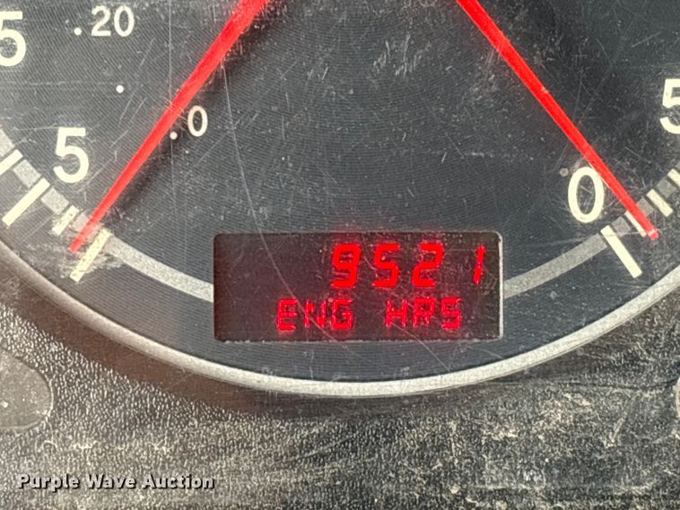 image for item YA2542 2020 International HX520 semi truck