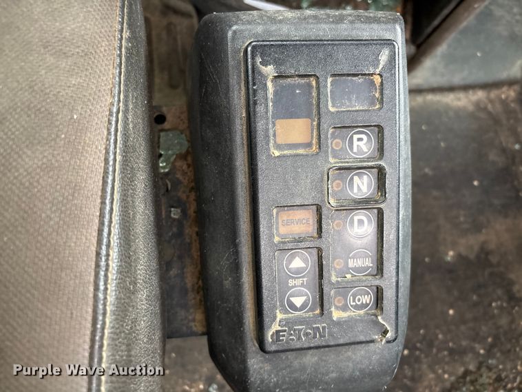 image for item YA2542 2020 International HX520 semi truck